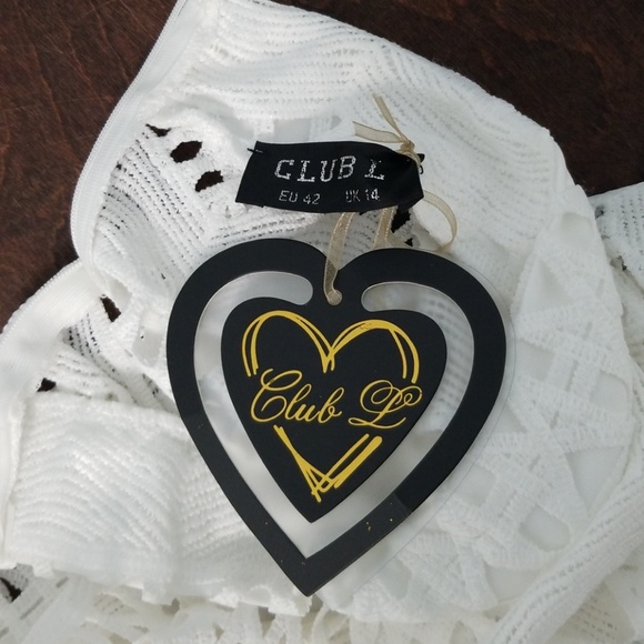 ❤Club L White Cut Out Long Sleeve Party Dress - Picture 8 of 8